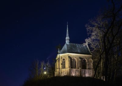 Nasvětlení historické stavby, díky kterému je nyní kaple dominantou města Beroun. Kaple je po nasvětlení vidět i ze širokého okolí.